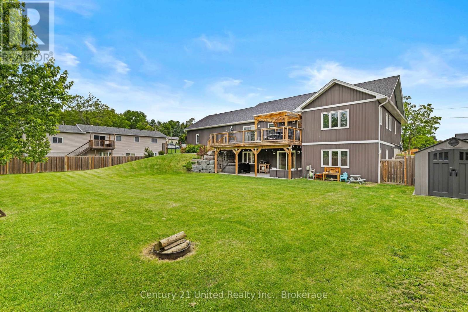 929 MOUNT PLEASANT ROAD - 2