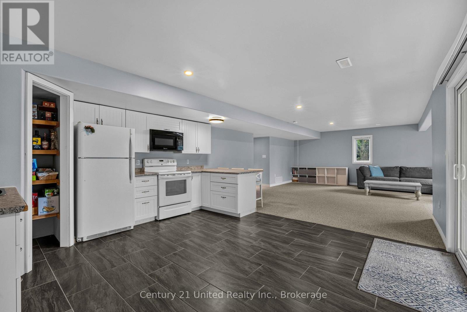 929 MOUNT PLEASANT ROAD - Image 25