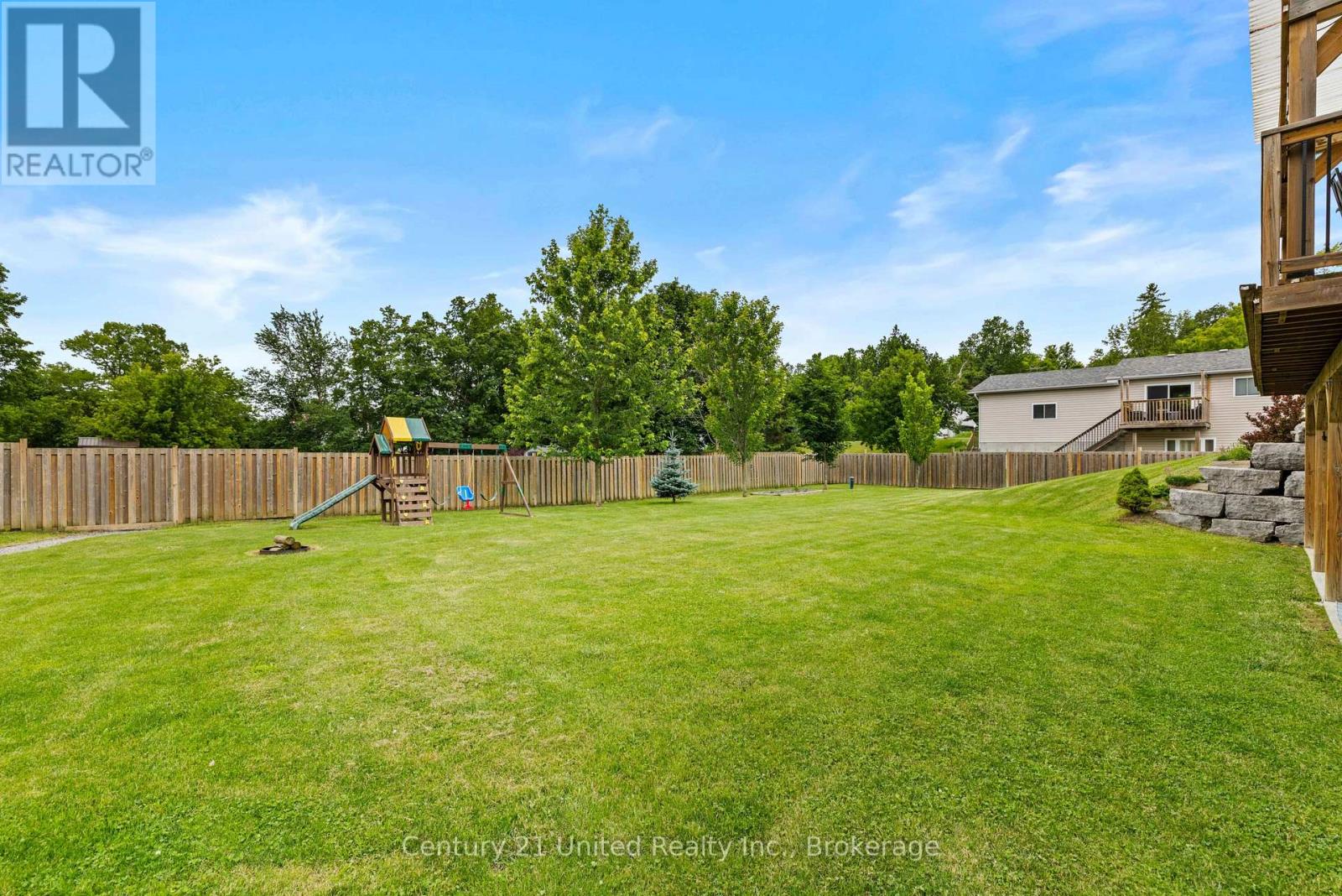 929 MOUNT PLEASANT ROAD - Image 32