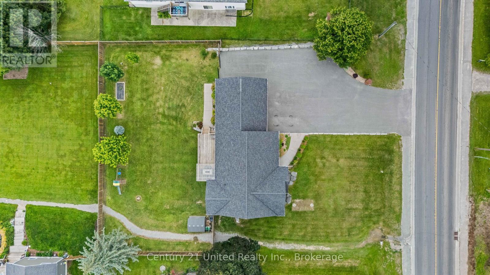 929 MOUNT PLEASANT ROAD - Image 37