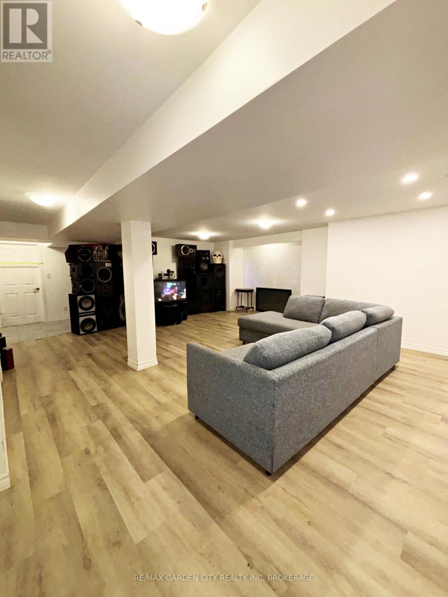 26 LAS ROAD - 27