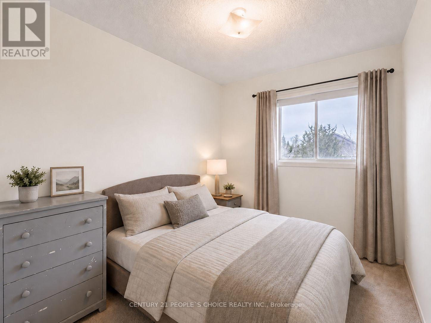 186 PICKETT CRESCENT - 10