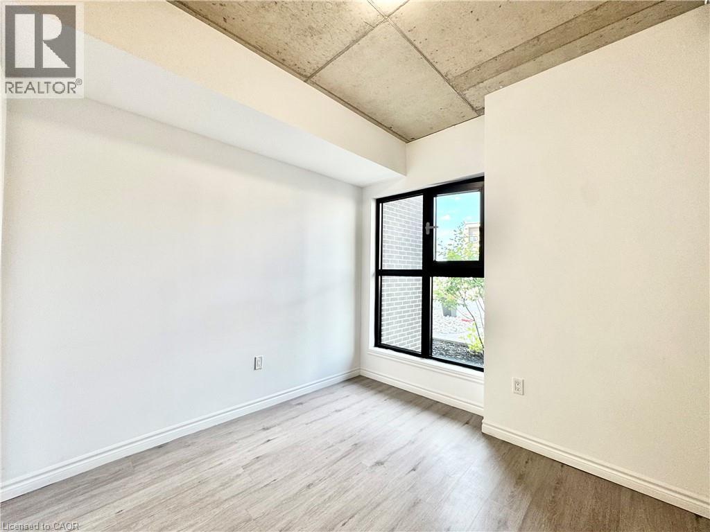 1430 HIGHLAND Road W Unit# D4 — photo 2