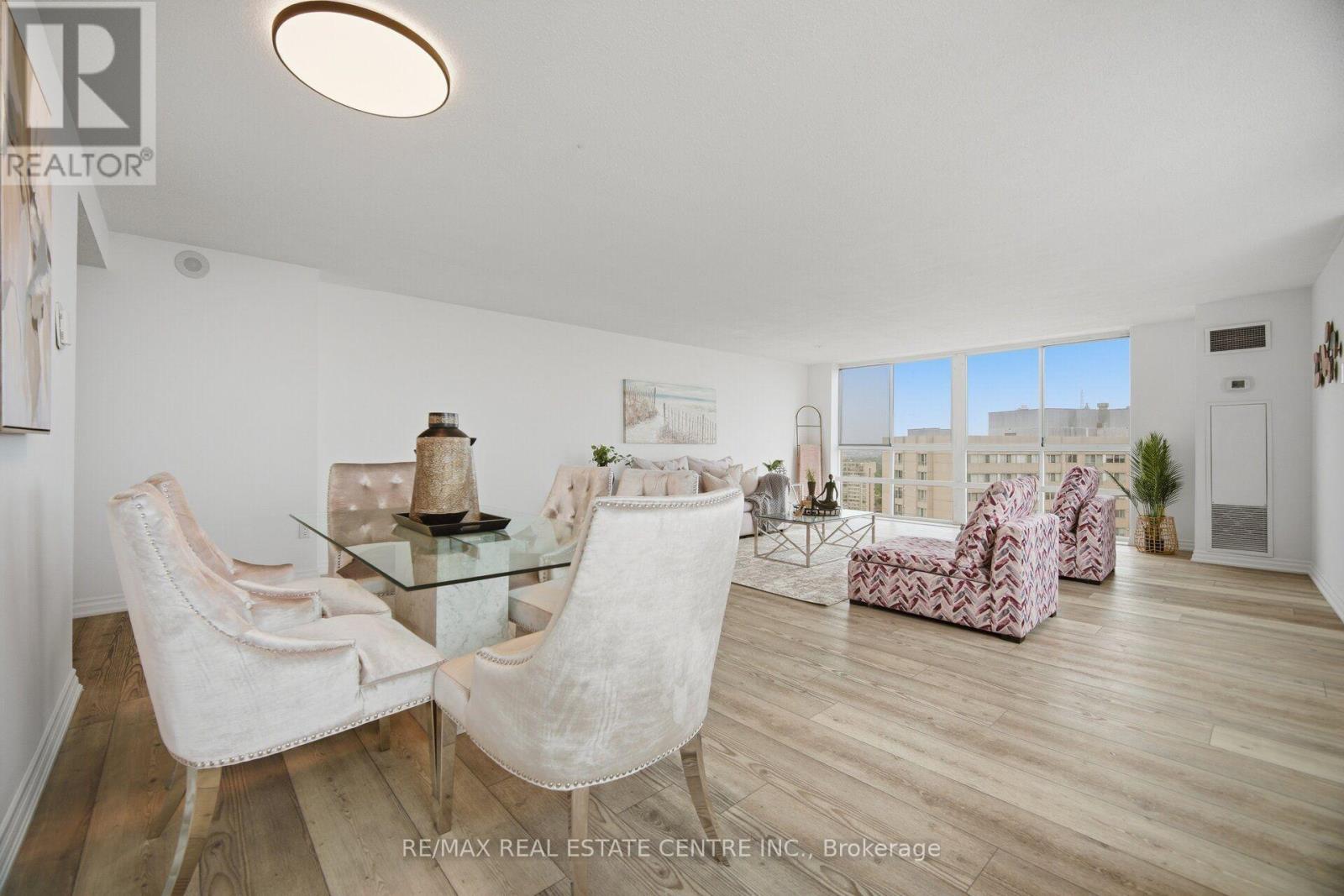 #2601 3650 KANEFF CRESCENT - 13