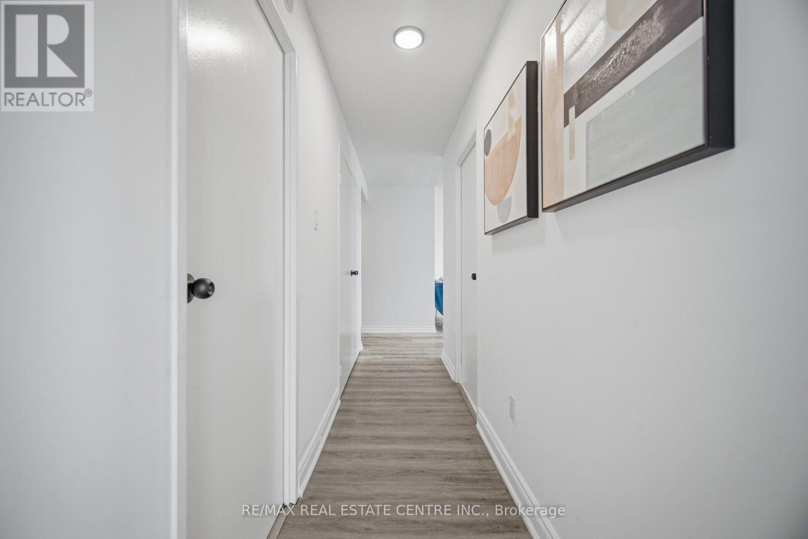 #2601 3650 KANEFF CRESCENT - 22