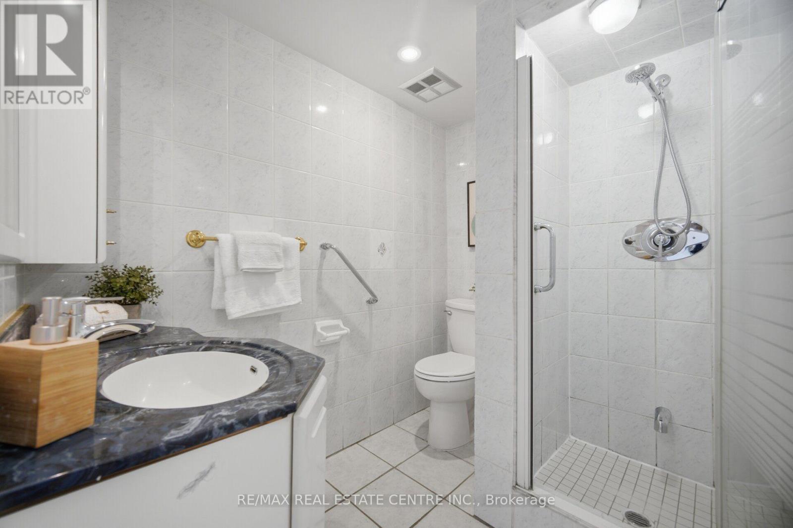 #2601 3650 KANEFF CRESCENT - 27