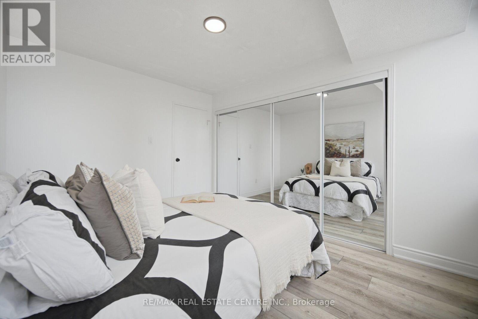 #2601 3650 KANEFF CRESCENT - Image 31