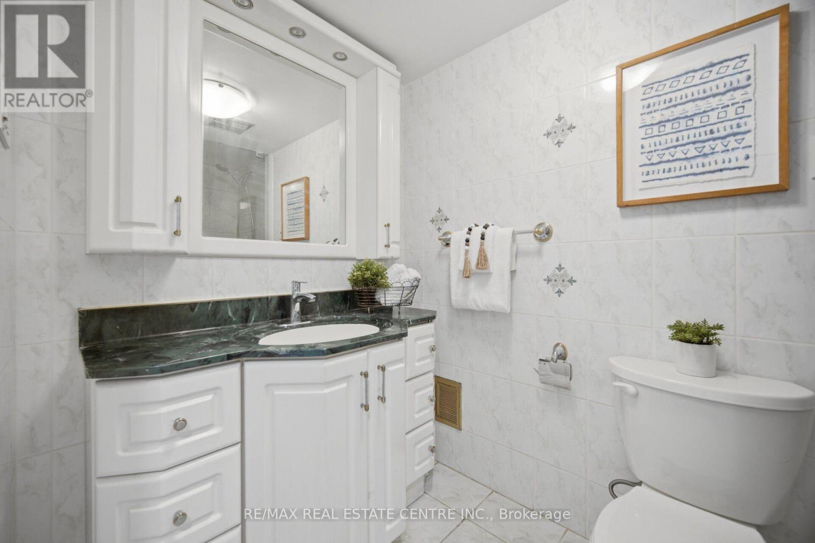 #2601 3650 KANEFF CRESCENT - 36