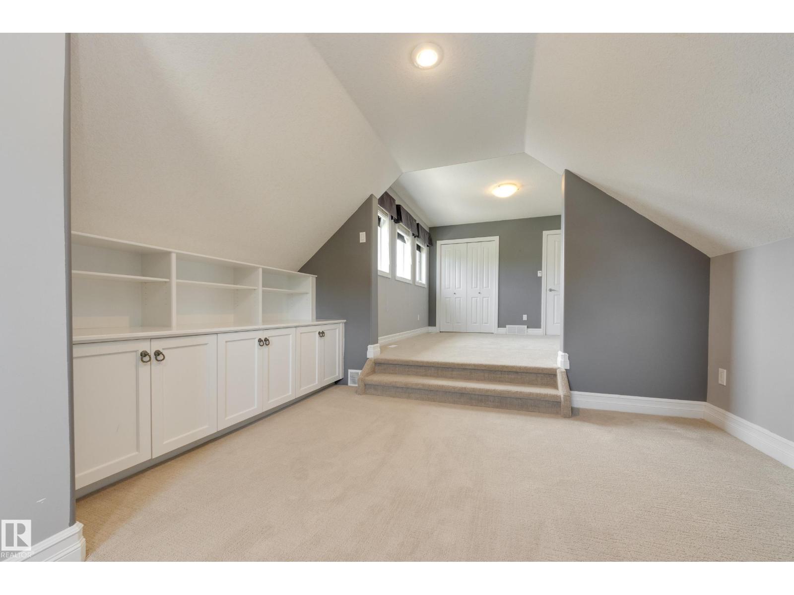 8 LAURALCREST PL - 35