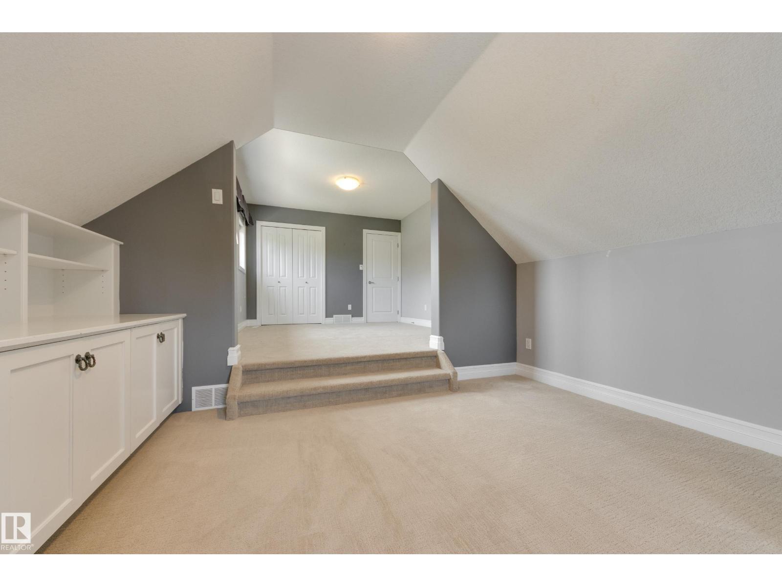 8 LAURALCREST PL - 36