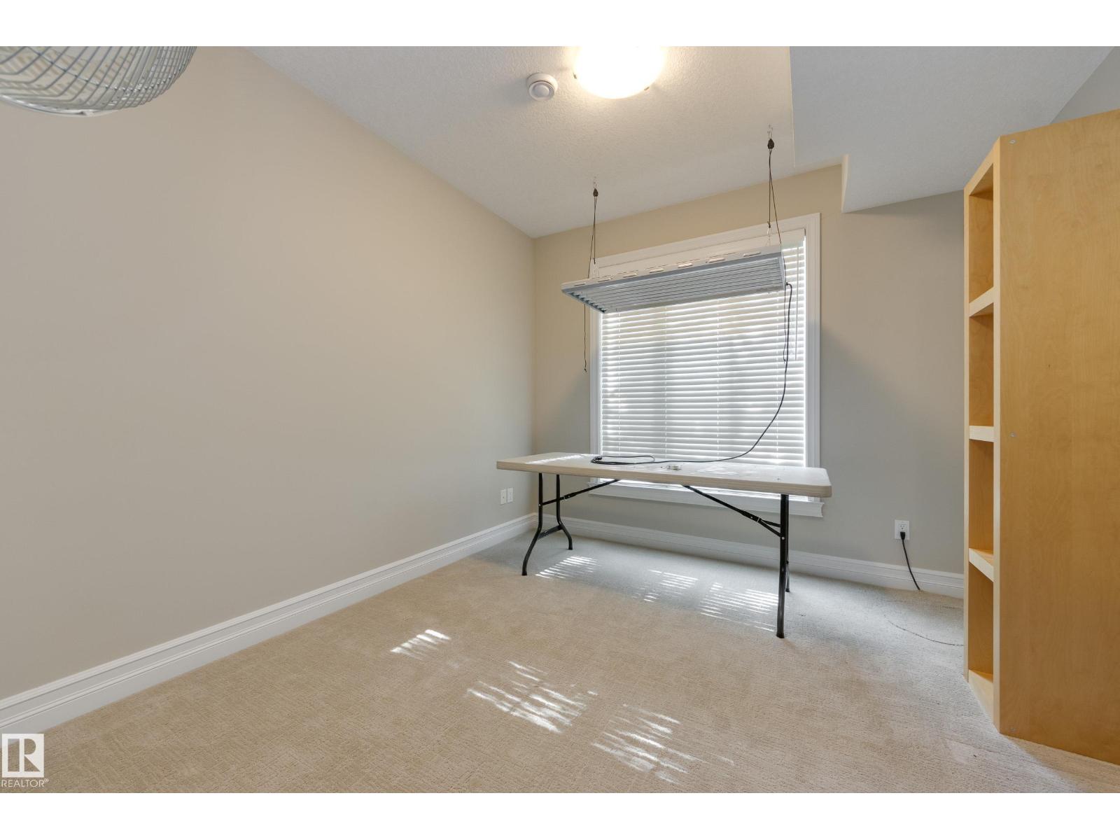 8 LAURALCREST PL - 44
