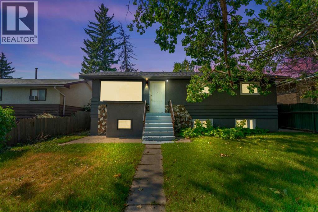 1527 52 Street SE