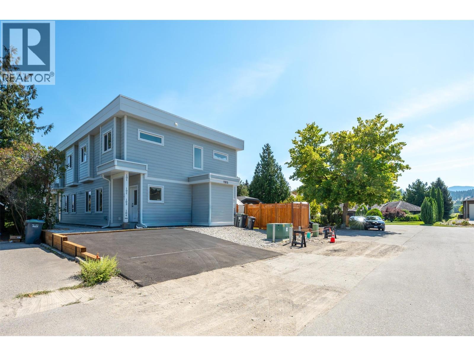#102 11815 Grant Avenue - 31