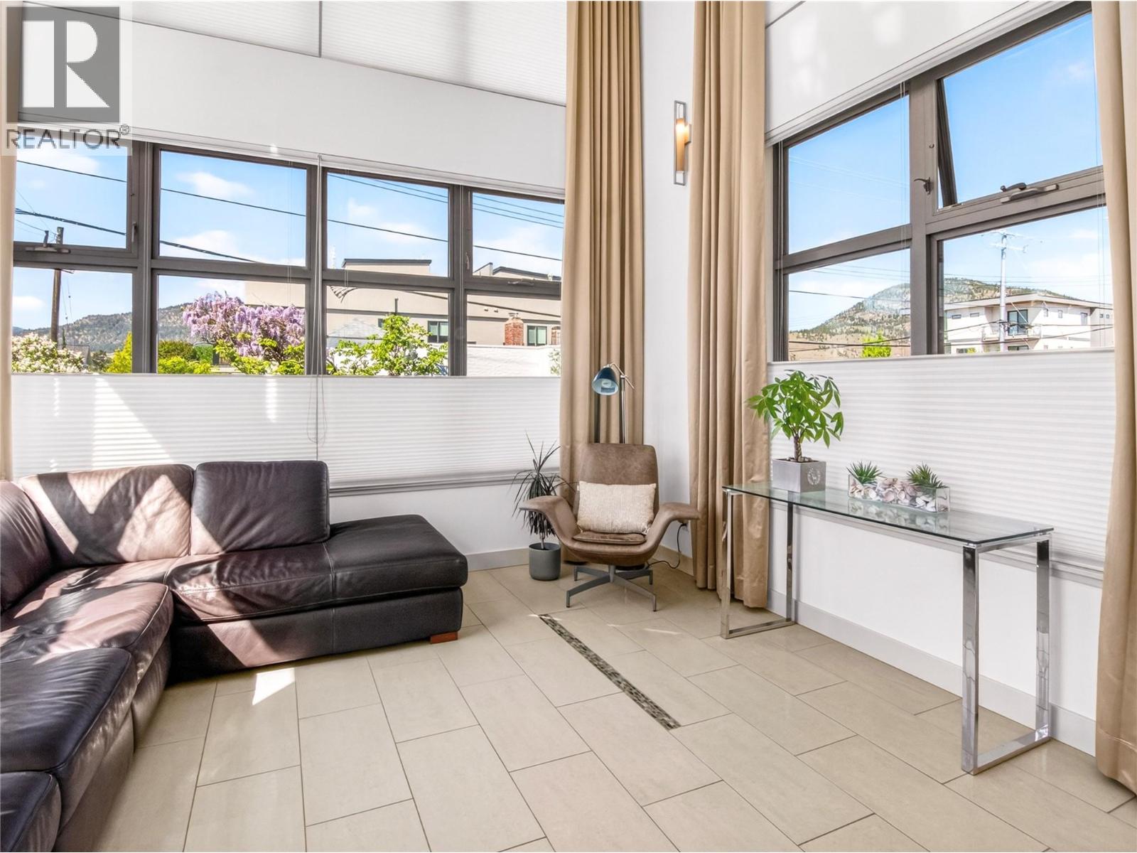 #101 433 Churchill Avenue - 12