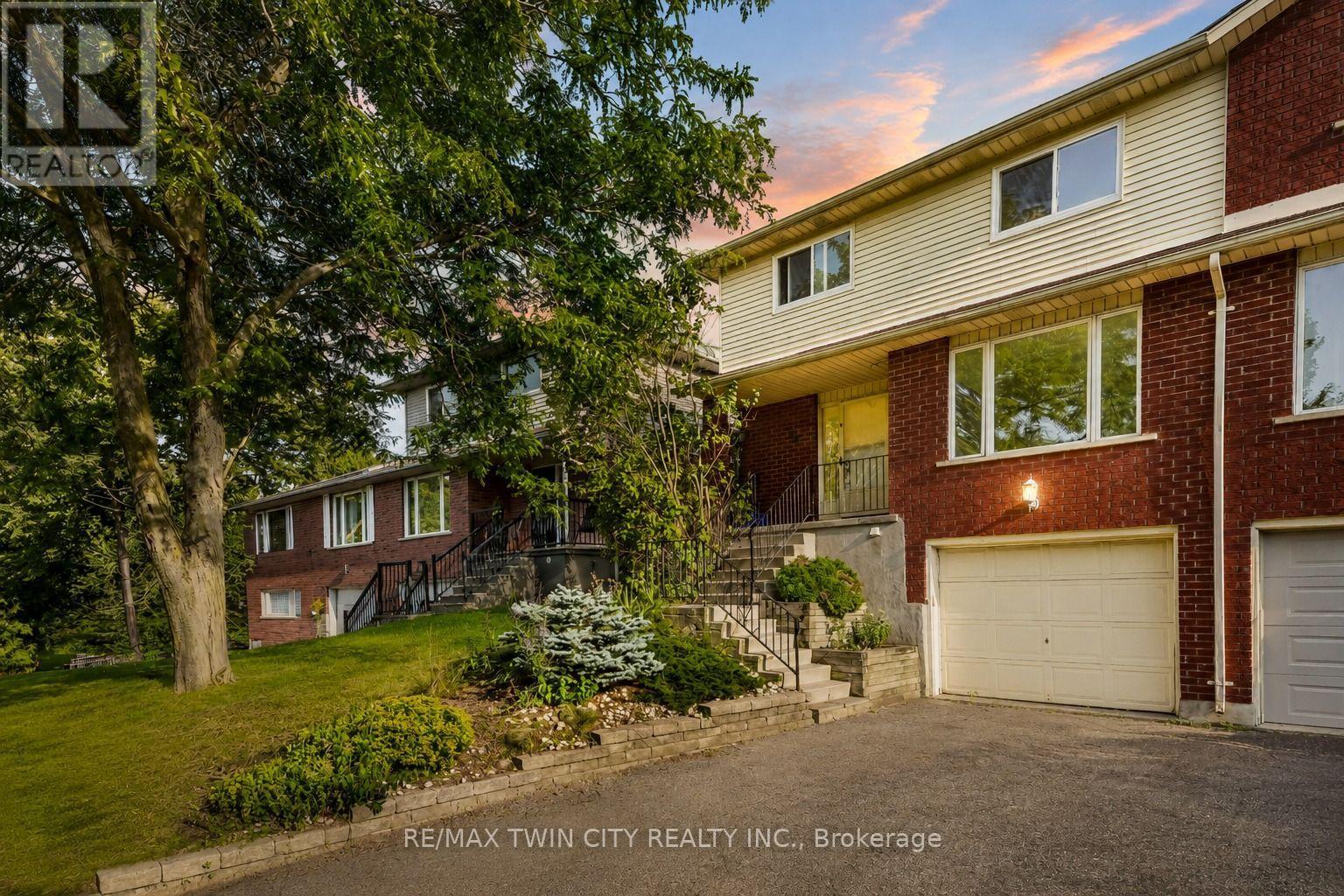 68 OLD HURON COURT — photo 2