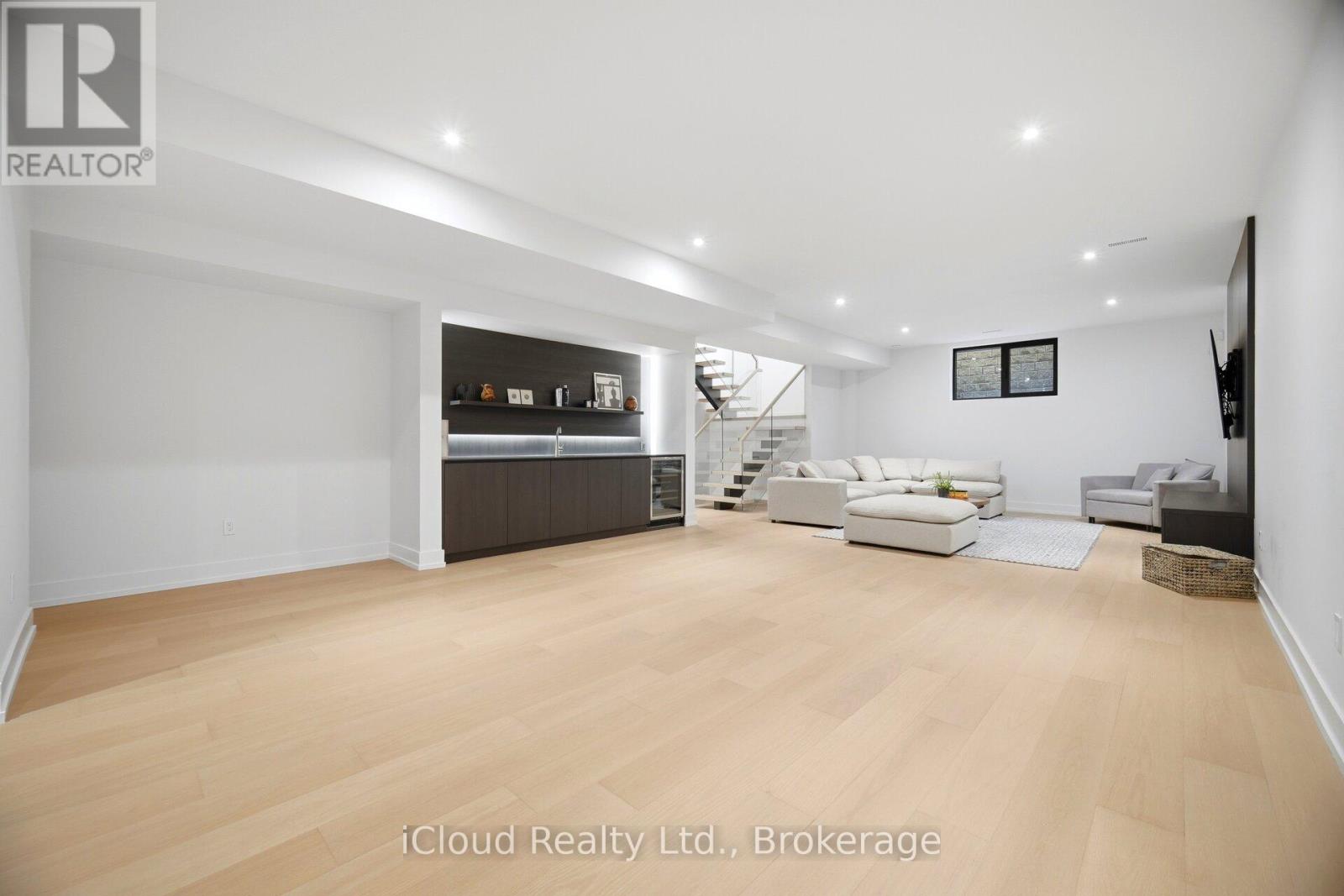 1590 KENMUIR AVENUE - Image 36