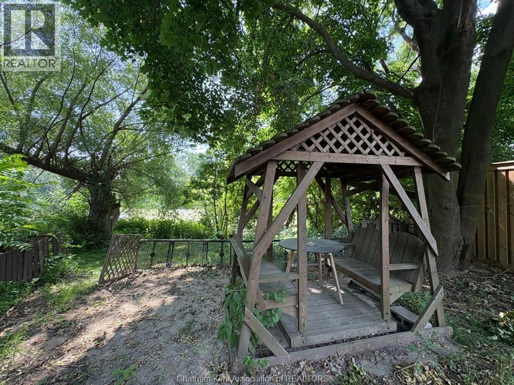 8 Siskind Court — photo 10