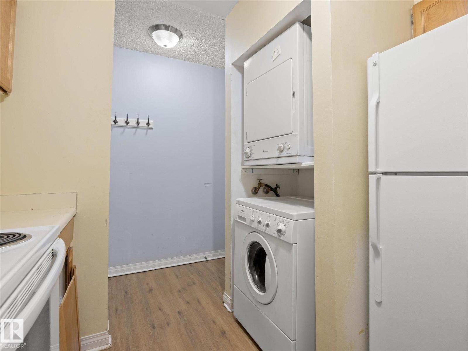 #110 10139 117 ST NW - 11