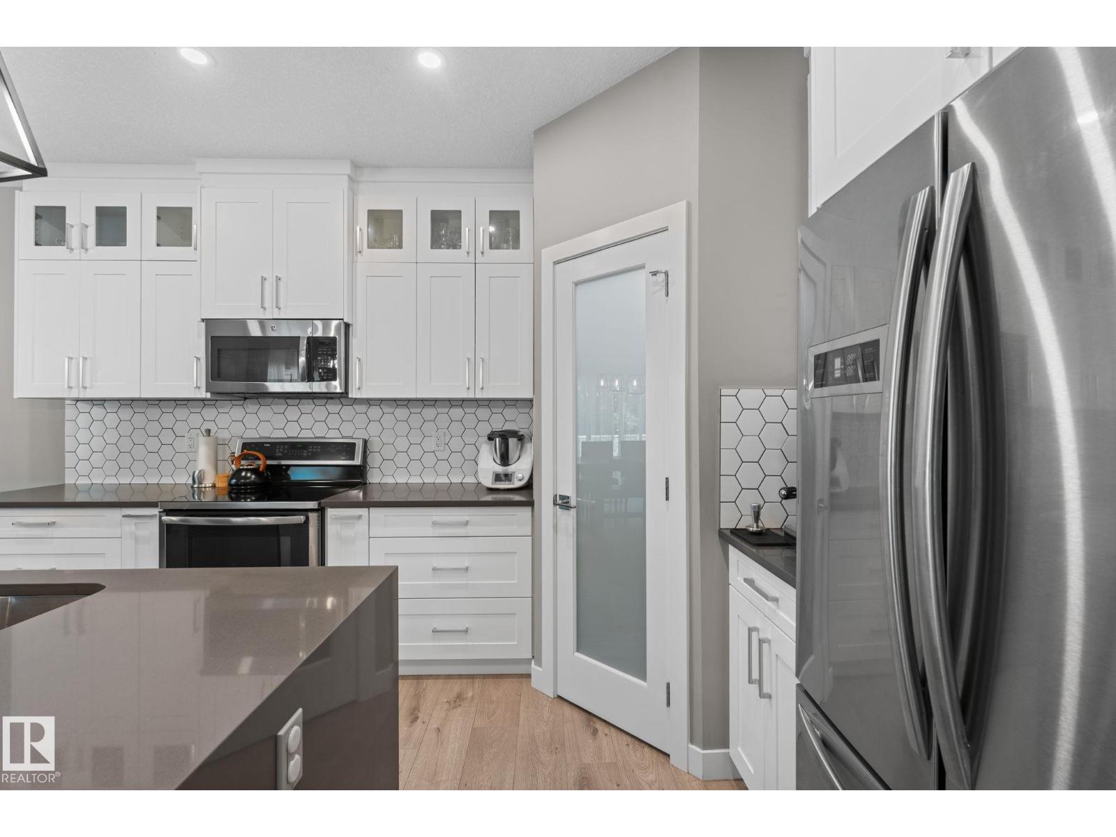 19 ORCHARD CT - 10