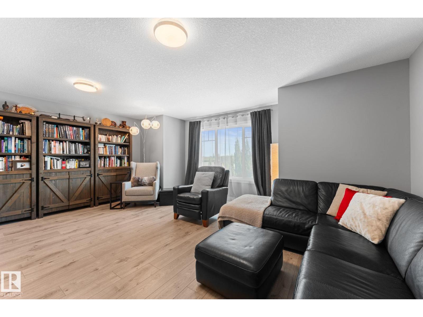 19 ORCHARD CT - 27