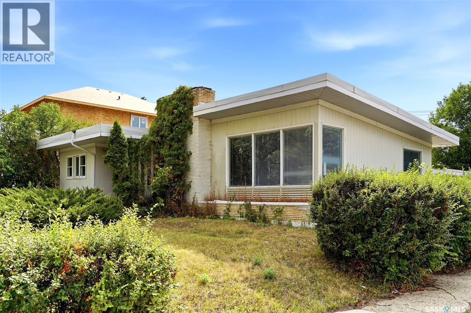 3600 Albert STREET - 2
