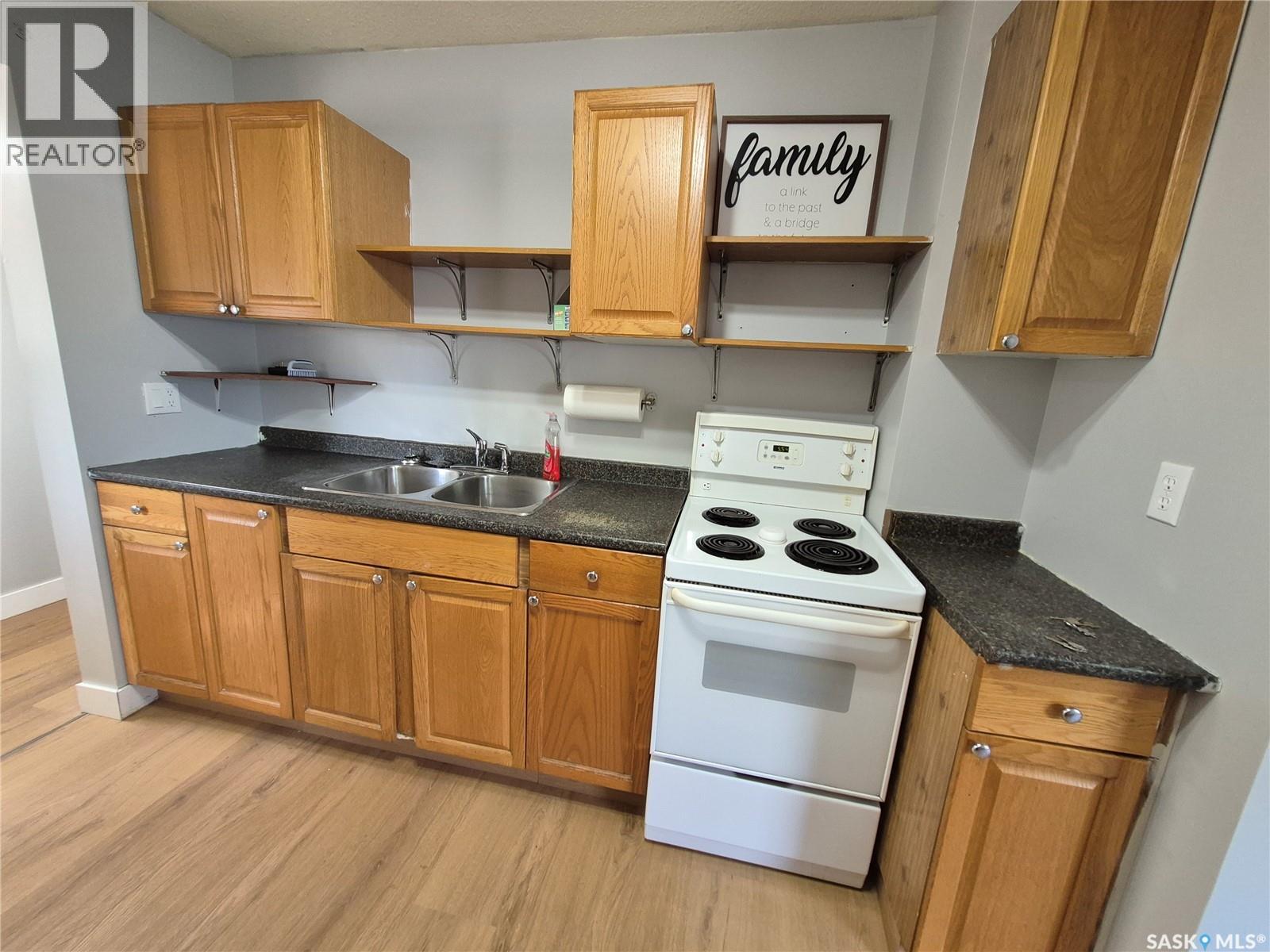 111 9th STREET NE - 9