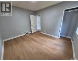 111 9th Street Ne, Weyburn, SK S4H1E8 Photo 17