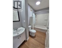 111 9th Street Ne, Weyburn, SK S4H1E8 Photo 18