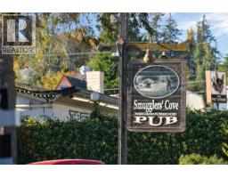 301 2580 Penrhyn St, Saanich, BC V8N1G3 Photo 50