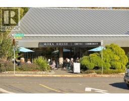 301 2580 Penrhyn St, Saanich, BC V8N1G3 Photo 51