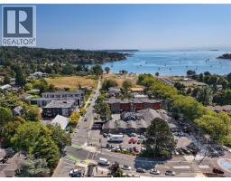 301 2580 Penrhyn St, Saanich, BC V8N1G3 Photo 36
