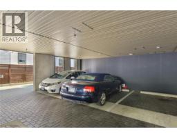 301 2580 Penrhyn St, Saanich, BC V8N1G3 Photo 59