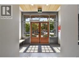 301 2580 Penrhyn St, Saanich, BC V8N1G3 Photo 57