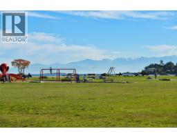301 2580 Penrhyn St, Saanich, BC V8N1G3 Photo 55