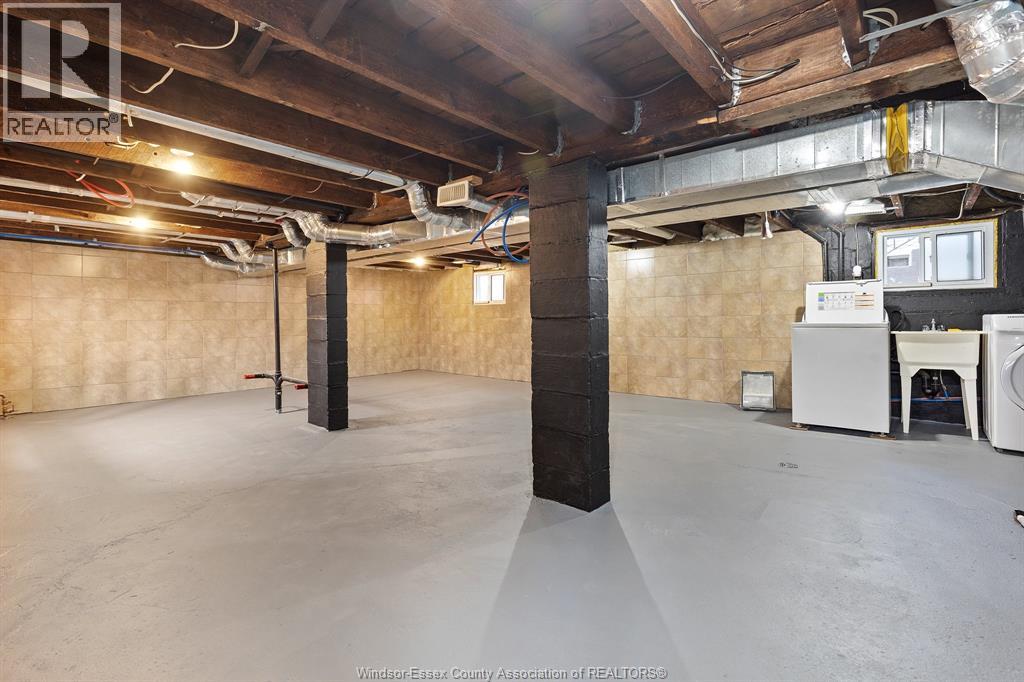 1167 PIERRE AVENUE - 14