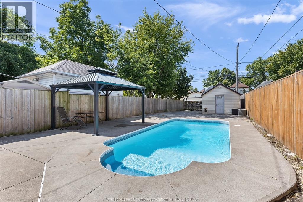 1167 PIERRE AVENUE - 16
