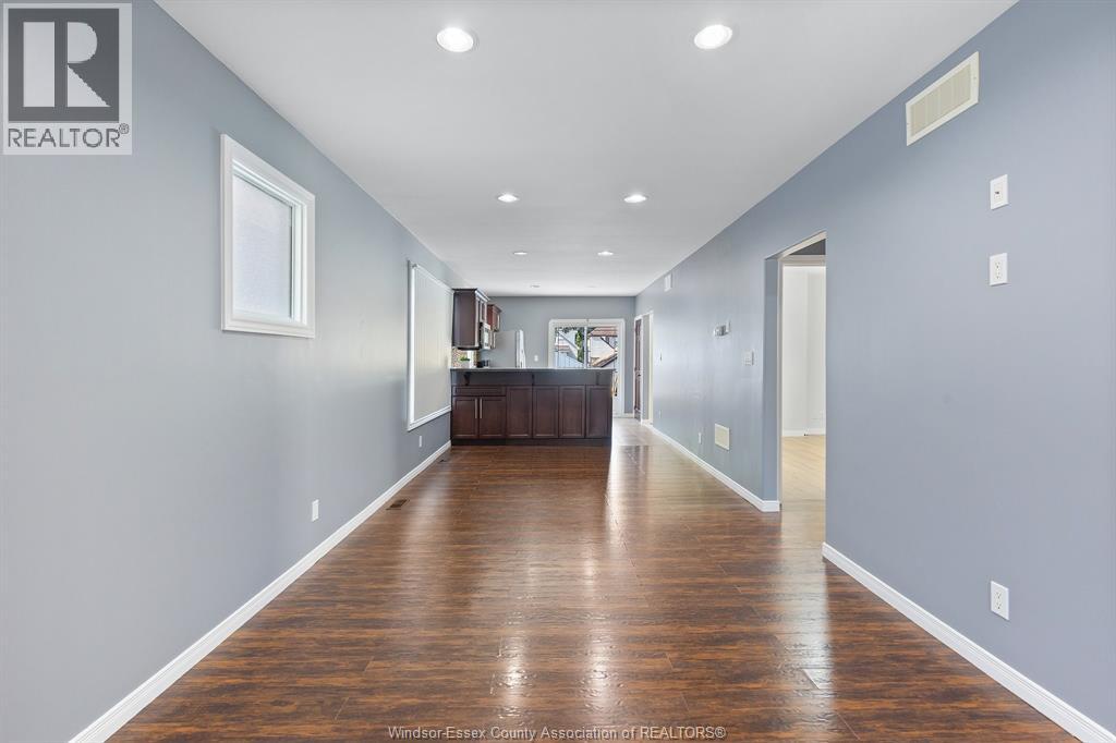 1167 PIERRE AVENUE - 3