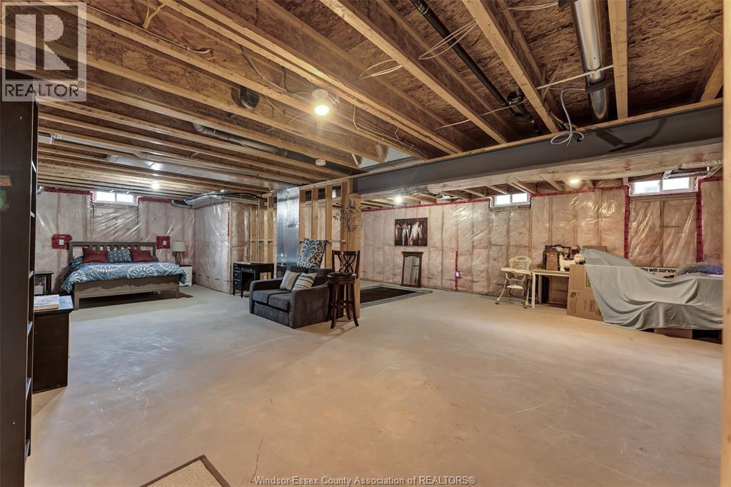 1172 ALLIANCE STREET - 27