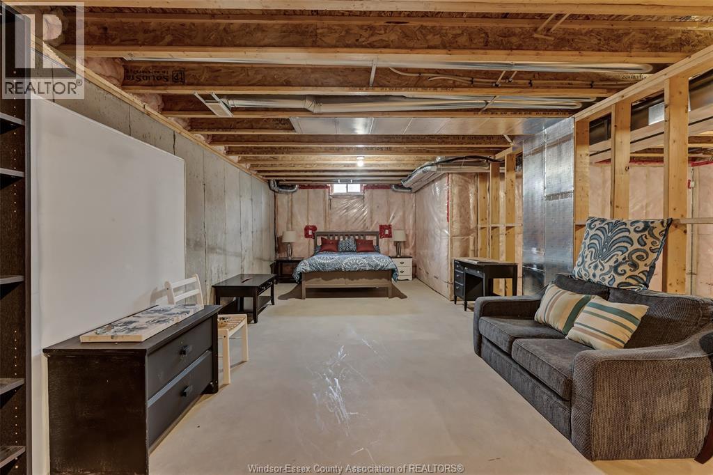 1172 ALLIANCE STREET - 28