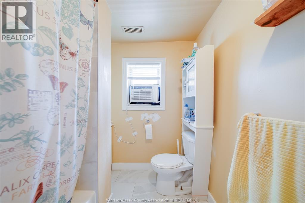 989 WINDSOR AVENUE - Image 17