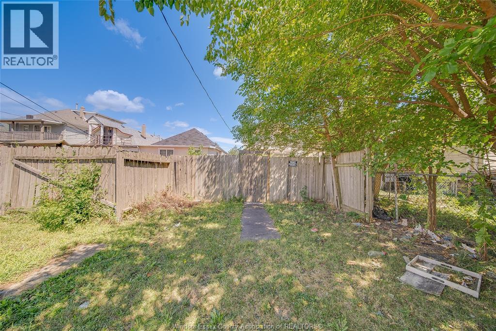 989 WINDSOR AVENUE - Image 22