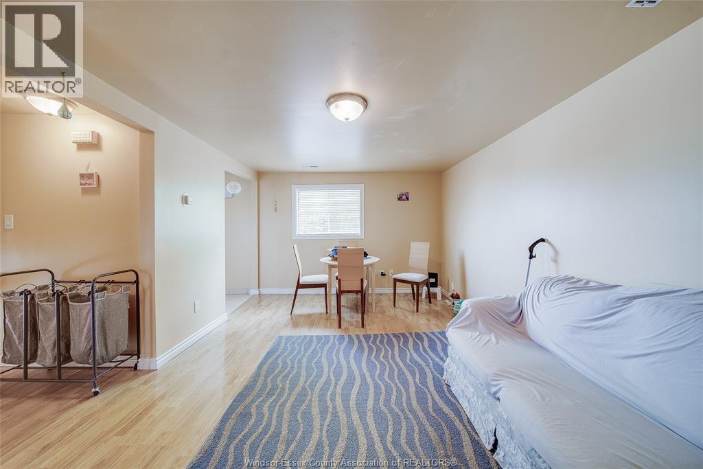 989 WINDSOR AVENUE - Image 7