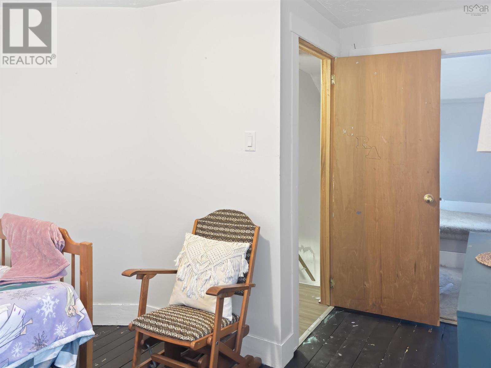 Property 28 of 49 of 61 Jenks Avenue