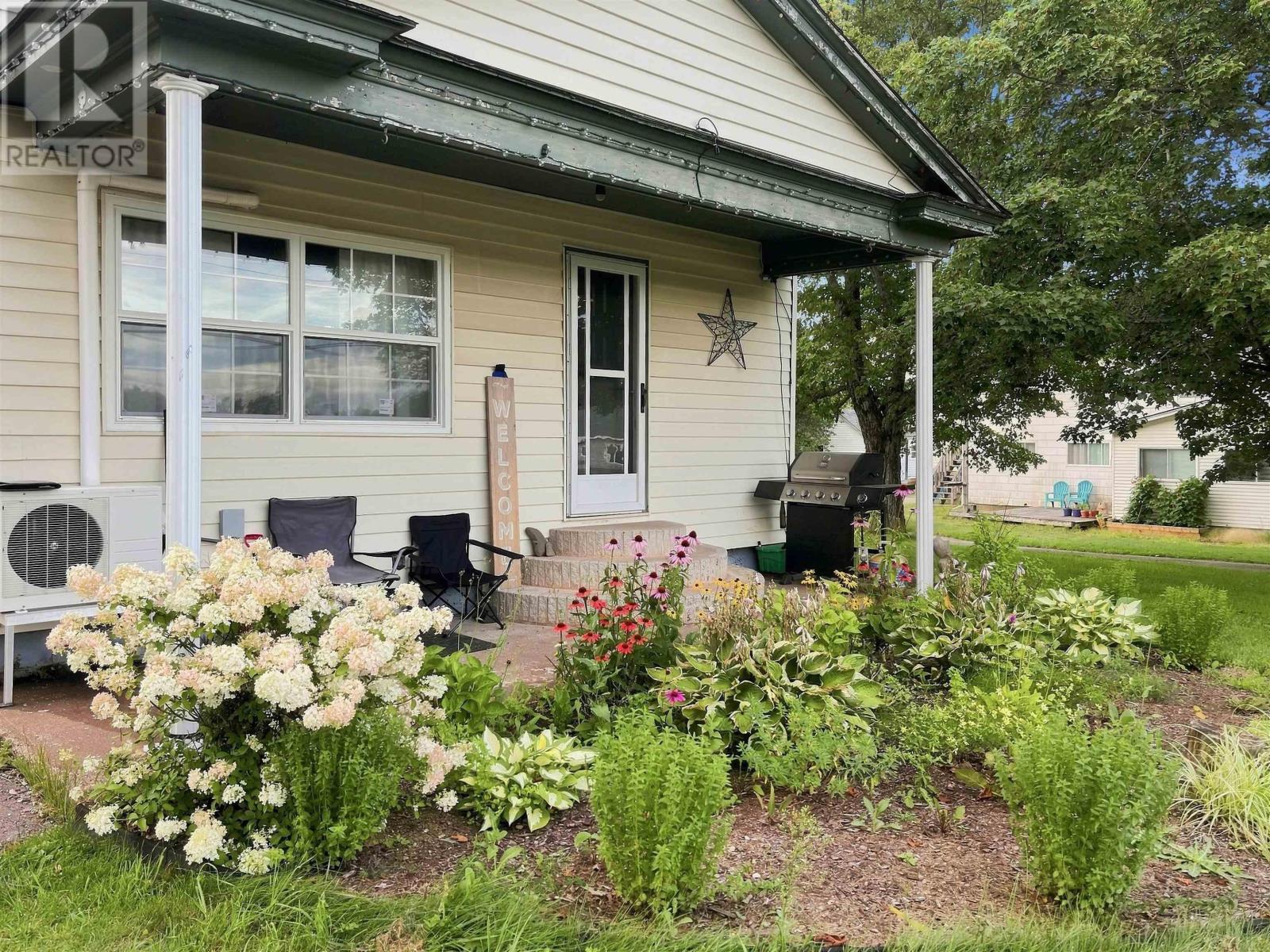 Property 46 of 49 of 61 Jenks Avenue