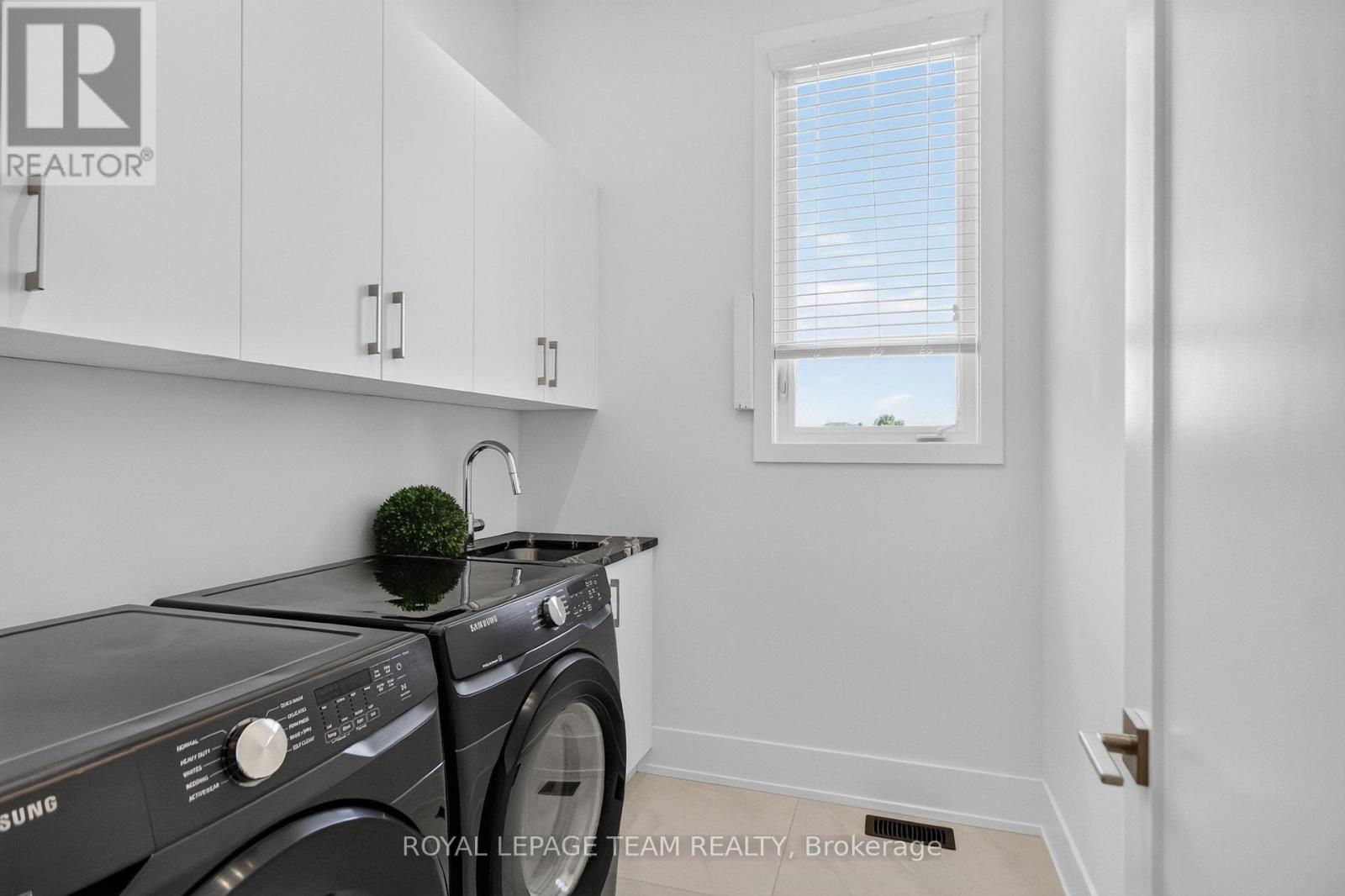 4050 PERENNIAL WAY - Image 31