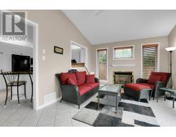 Den - 401 Phoenix Crescent, Ottawa, ON K1E1V6 Photo 16