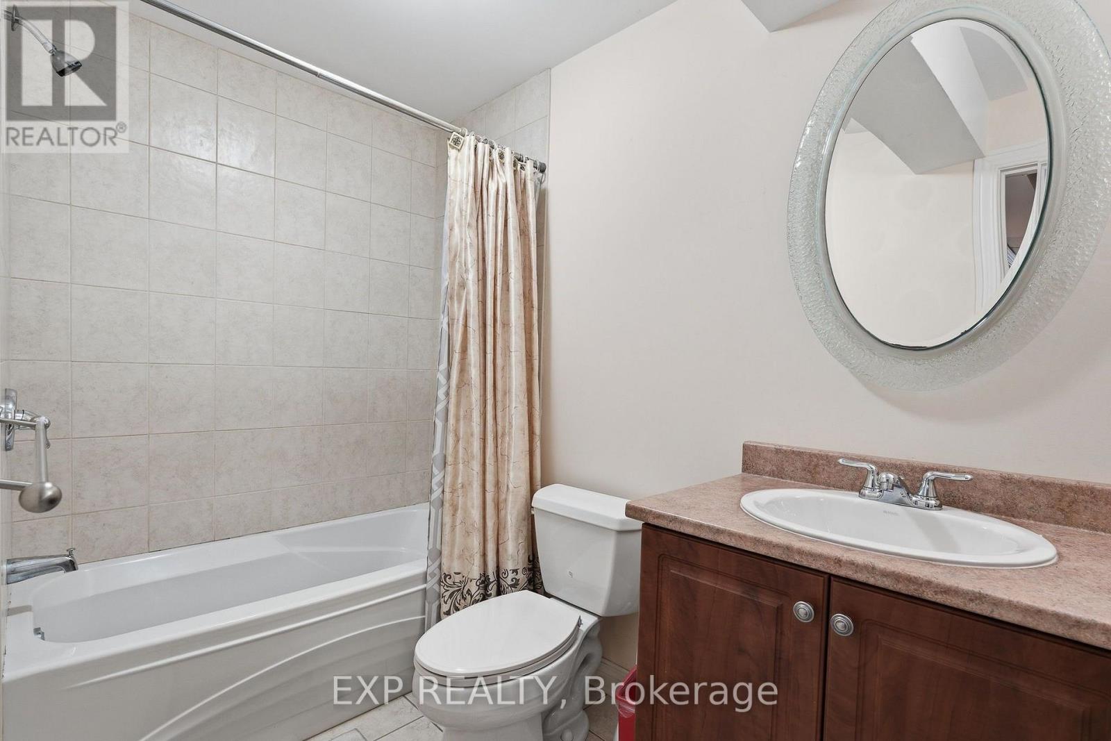 2465 WOODS STREET - Image 33