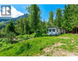 7455 19 Mile Road, Revelstoke, BC V0E2S0 Photo 12