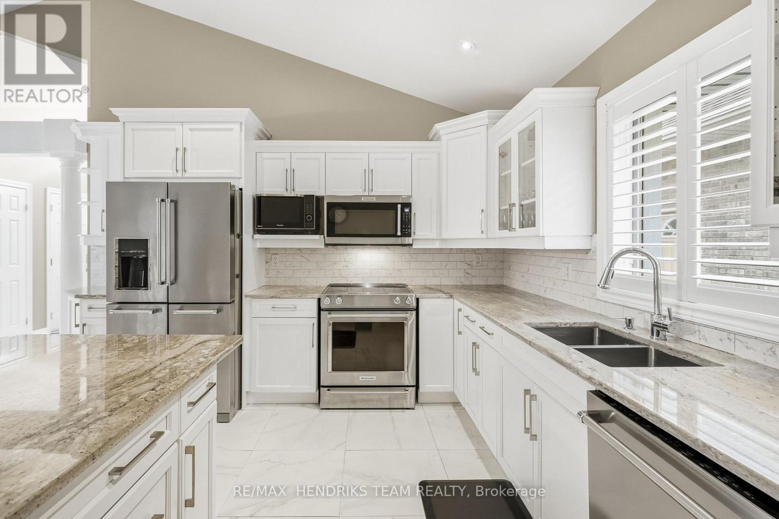 17 FIRST STREET LOUTH - Image 8
