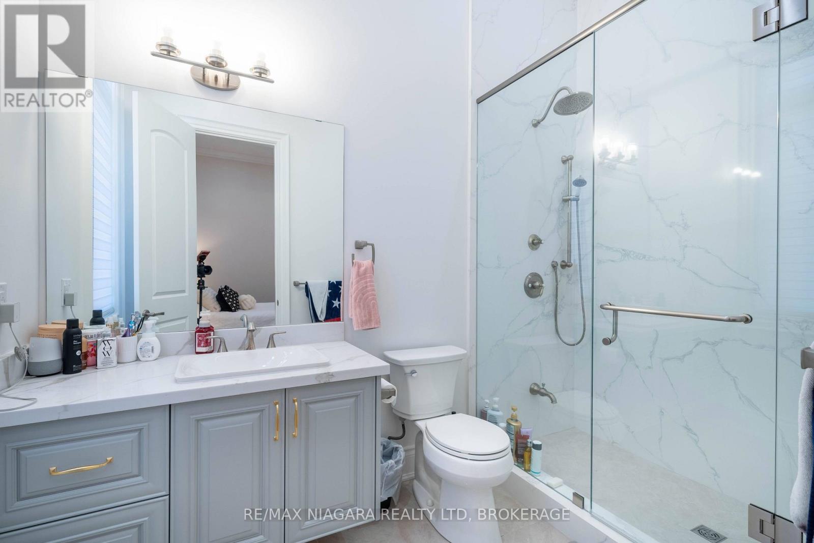 327 QUEENSTON ROAD - 35
